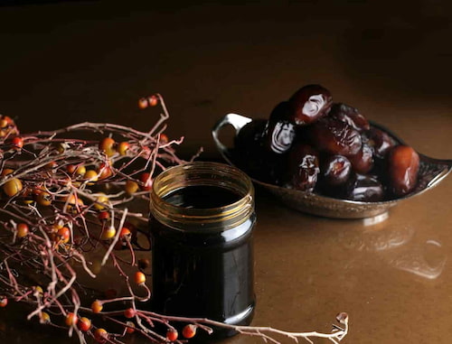 شیره خرما با عطر گرم و دل‌ نشین خرما